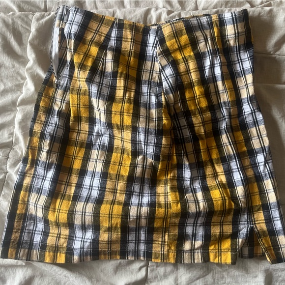 Plaid Mini Skirt Yellow - Picture 3 of 3